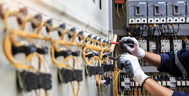 Professional Electrician technician working in Daytona Beach Shores, FL